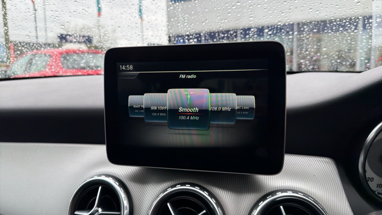 Mercedes-Benz GLA 200d Sport 5dr Diesel Hatchback